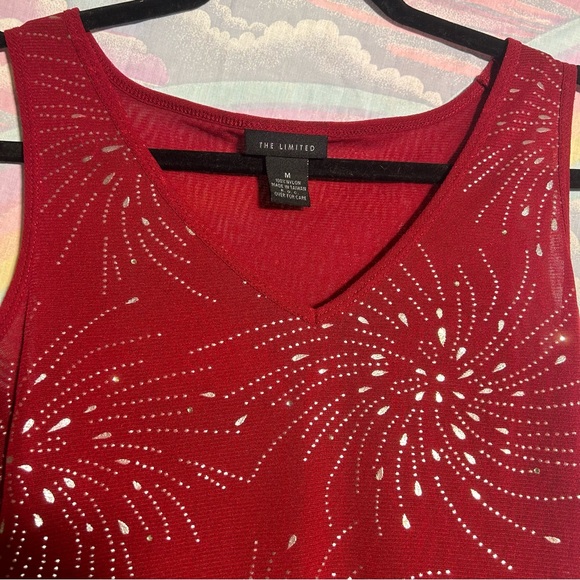 The limited red mesh top with silver details - Picture 5 of 7